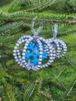 Bastelset für drei Christbaumkugeln aus Pfeifenreiniger und Perlen - silber