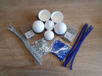 Bastelset "Alles drin" - Vier Styropor-Kugeln (kl/gr) mit Pailletten blau/silber - Christbaumkugeln
